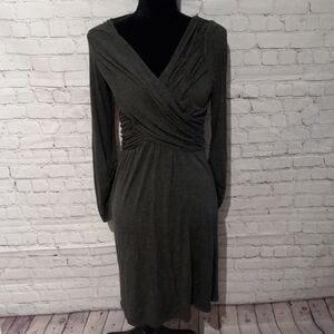 MAX STUDIO gray flattering stretch dress, size medium